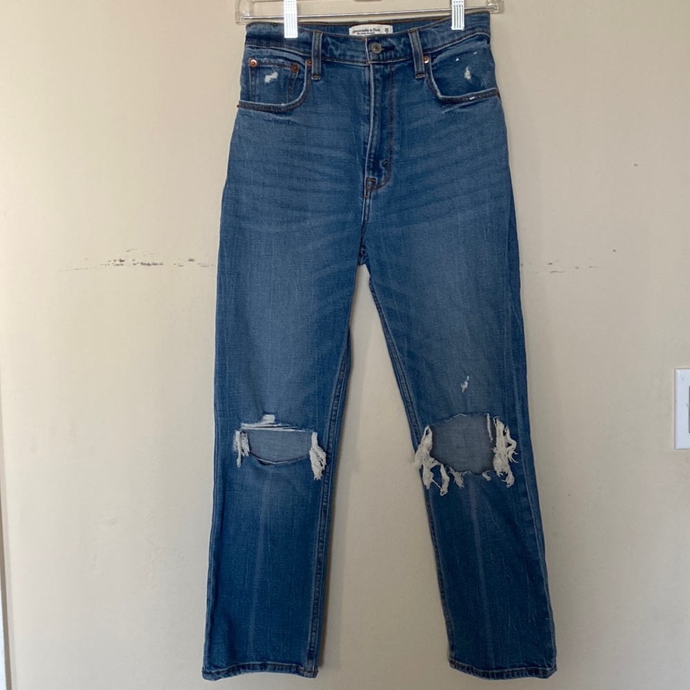 Abercrombie Ultra High Rise Straight Ankle Jean